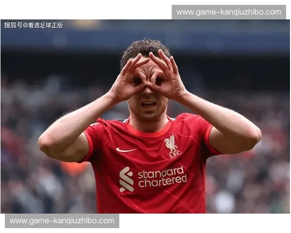 红白傲骨对决银河星辰：希洪与皇马，一场关于足球灵魂的博弈